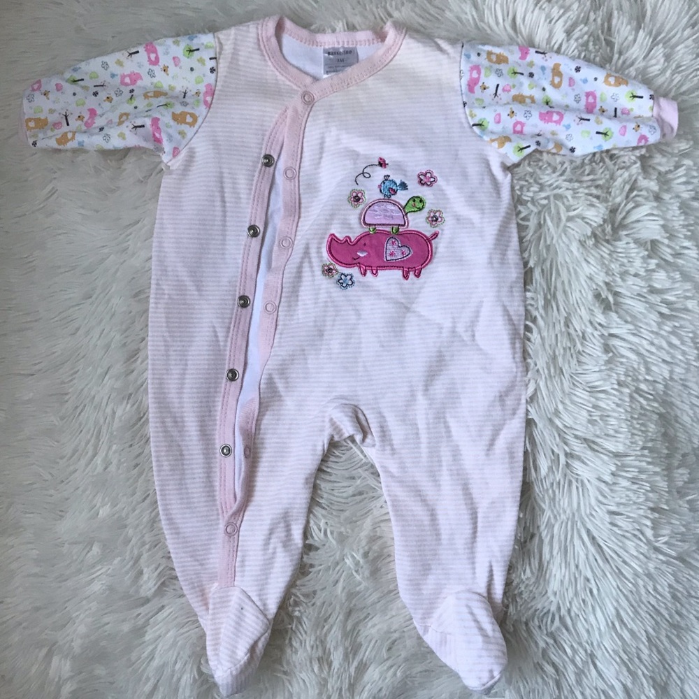 ❌Sold❌💞 Baby One Piece Bodysuit 💞🎀